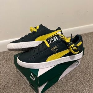 Puma Clyde Core Pine Blzing Yellow Size 8